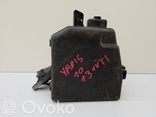 8266252580 Toyota Yaris Fuse module, €21.38 | RRR