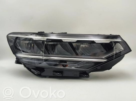 Volkswagen PASSAT B8 Priekinis žibintas 