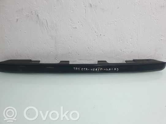 Toyota Corolla Verso AR10 Barra luminosa targa del portellone del bagagliaio 