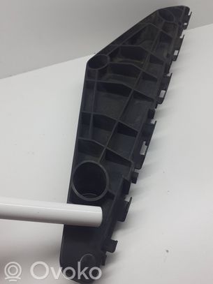 Toyota Avensis T270 Staffa di rinforzo montaggio del paraurti anteriore 
