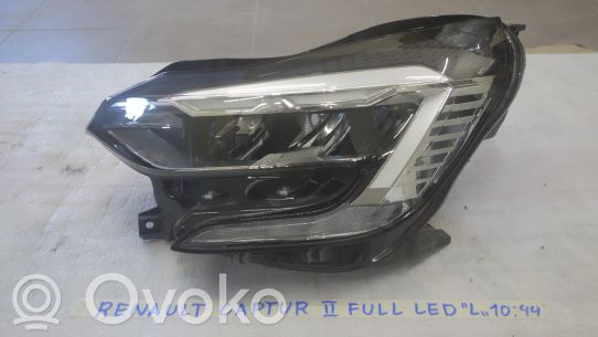 Renault Captur II Priekinis žibintas 