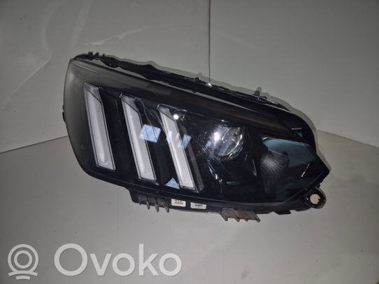 Peugeot 208 Priekinis žibintas 