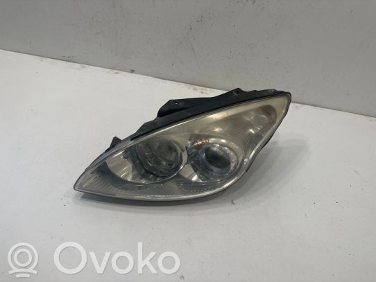 Hyundai i30 Lampa przednia 