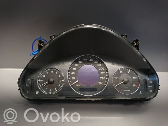 Mercedes-Benz E W211 Licznik / Prędkościomierz 