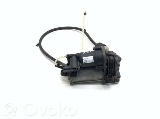 Mercedes-Benz GL X166 Ilmajousituksen kompressoripumppu 