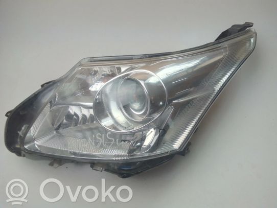 Toyota Avensis T270 Priekinis žibintas 