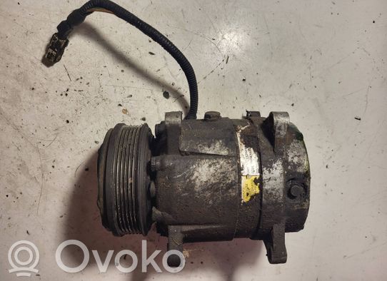Peugeot 307 Ilmastointilaitteen kompressorin pumppu (A/C) 