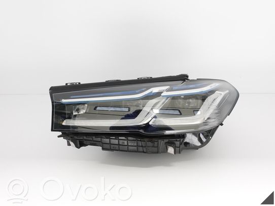 BMW 5 G30 G31 Priekinis žibintas 