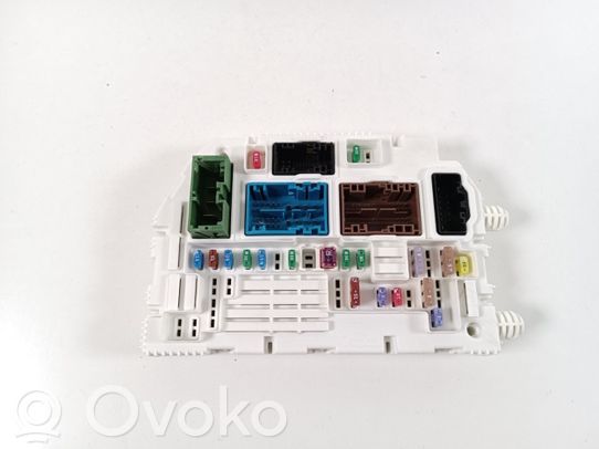 Citroen C5 X Sulakemoduuli 