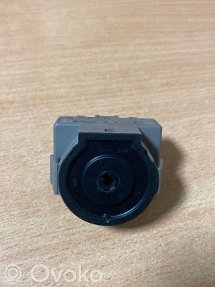 Ford Focus Ignition lock contact 