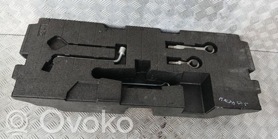 Mazda CX-5 Tool set 