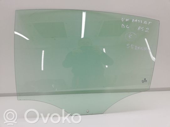 Volkswagen PASSAT B6 Rear door window glass 