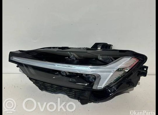 Volvo XC60 Priekinis žibintas 