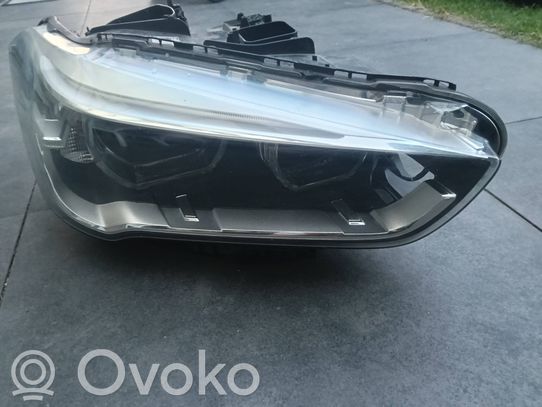 BMW X1 F48 F49 Priekinis žibintas 