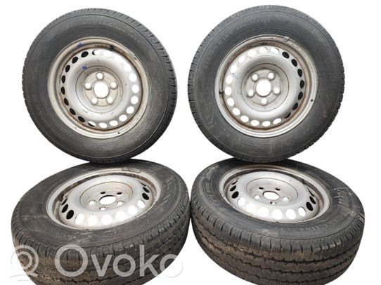 Pneus d’été R16 C   7H0601027D
