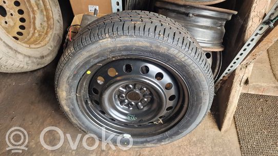 Toyota Avensis T250 Rueda de repuesto R16 