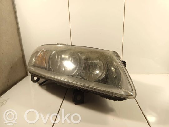 Audi A6 S6 C6 4F Priekinis žibintas 