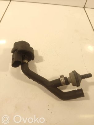Volkswagen PASSAT B5.5 Valvola di depressione (usato) 
