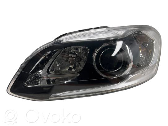 Volvo XC60 Priekinis žibintas 
