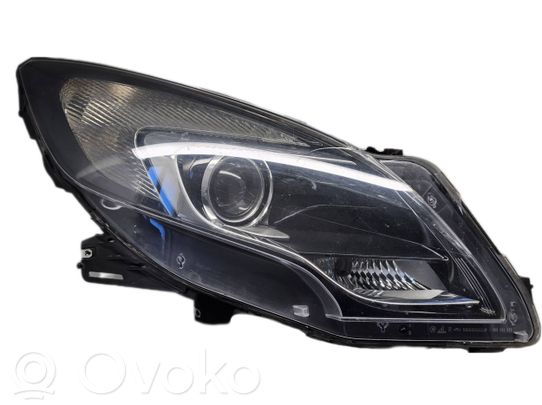 Opel Zafira C Priekinis žibintas 
