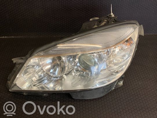 Mercedes-Benz C W204 Priekinis žibintas 