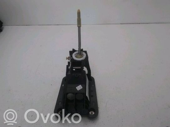 Vaihteenvalitsimen verhoilu   2400JY