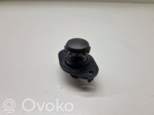 BMW X5 F15 Cita veida dzinēja nodalījuma detaļa 