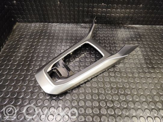 Peugeot 308 Rivestimento in plastica cornice della leva del cambio 