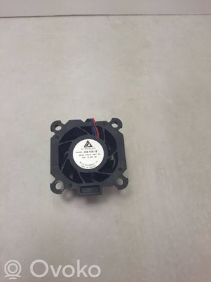 BMW 3 F30 F35 F31 Priekinio žibinto detalė 