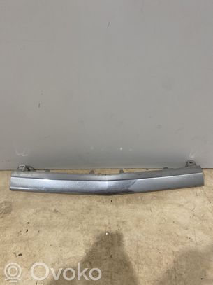 Mercedes-Benz C W205 Modanatura separatore del paraurti anteriore 