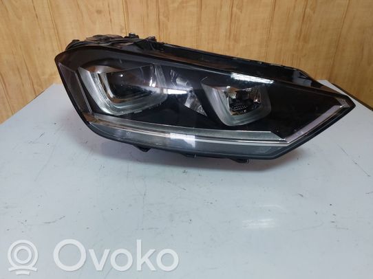 Volkswagen Golf Sportsvan Priekinis žibintas 