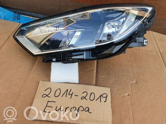 Volkswagen PASSAT B8 Priekinis žibintas 