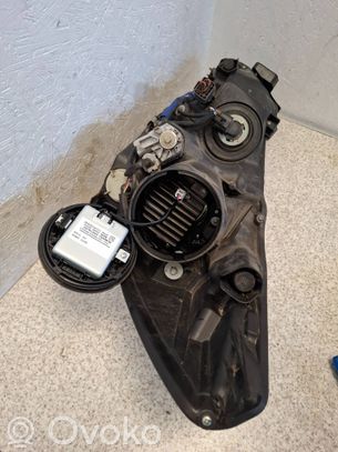 Subaru Outback (BS) Priekinis žibintas 
