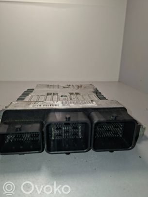 Citroen C4 II Dzinēja vadības bloks 