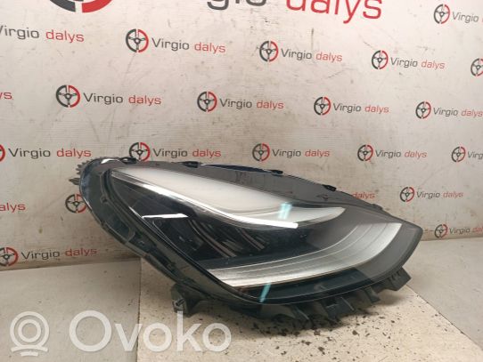 Tesla Model 3 Priekinis žibintas 