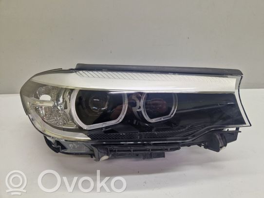 BMW 5 G30 G31 Priekinis žibintas 