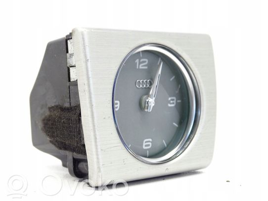 Monitori/näyttö/pieni näyttö   4H0919204P