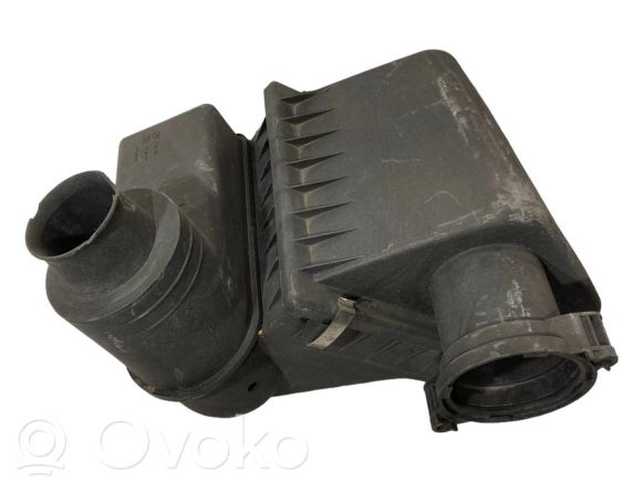 1736138 BMW 7 E38 Luftfilterkasten, 49.99 € | RRR