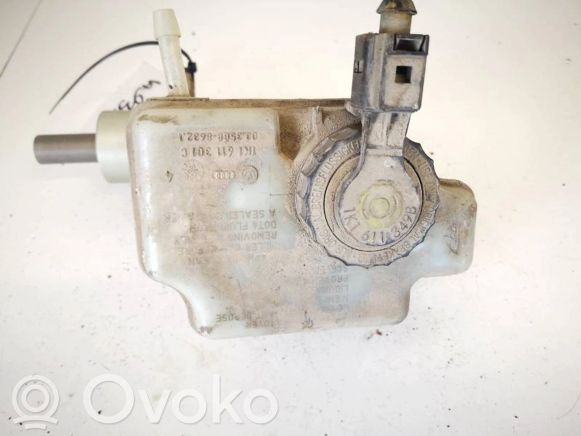 Skoda octavia clutch fluid reservoir 2025