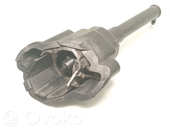 Naudotas(-a) Žibintų apiplovimo/ valymo sistema internetu