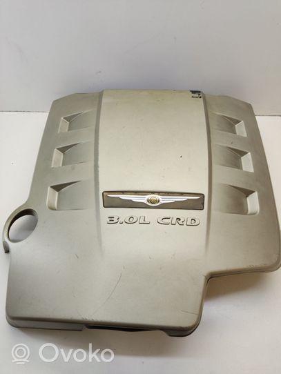 Chrysler 300 - 300C Engine cover (trim) 0111281A