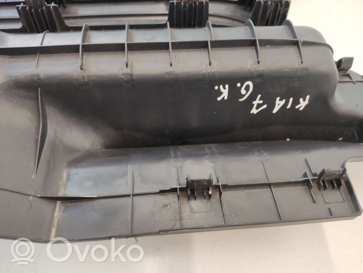 KIA Sportage Takaoven kynnyksen suojalista 858821F000