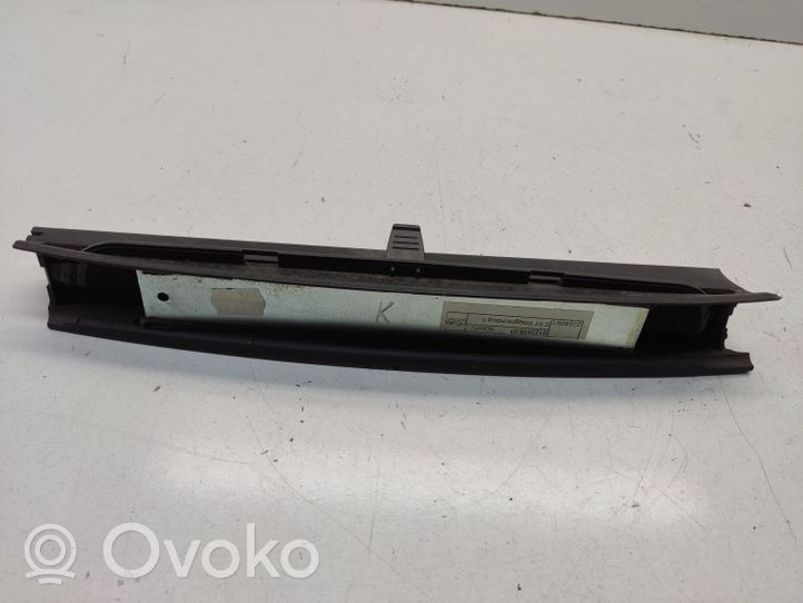 BMW 5 E60 E61 Zasłona przeciwsłoneczna okna tylnego 9122639