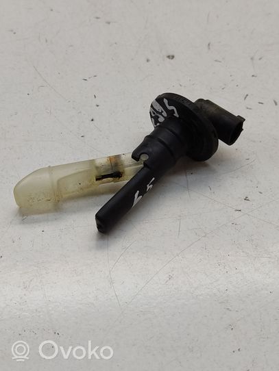 BMW 5 E39 Capteur de niveau de liquide lave-glace 8360459