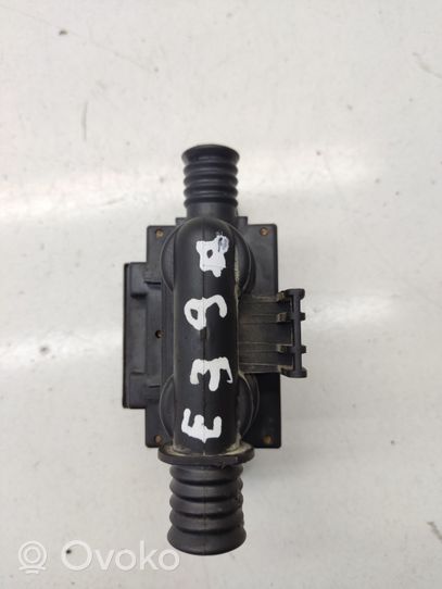 BMW 5 E39 Coolant heater control valve 8374995