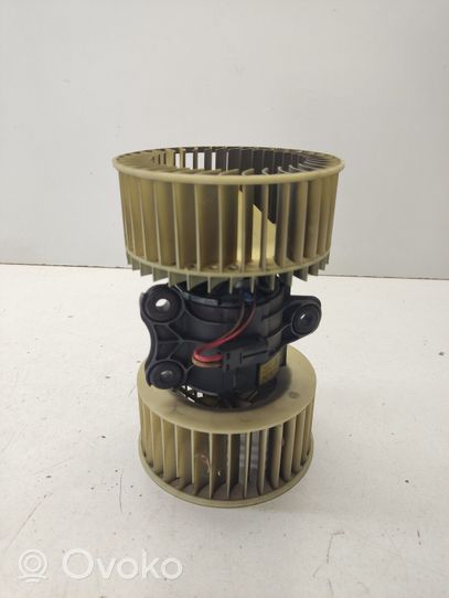 BMW 5 E39 Ventola riscaldamento/ventilatore abitacolo 8385558