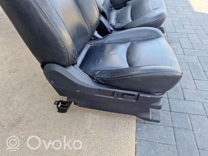 Mitsubishi Outlander Seat set N258060