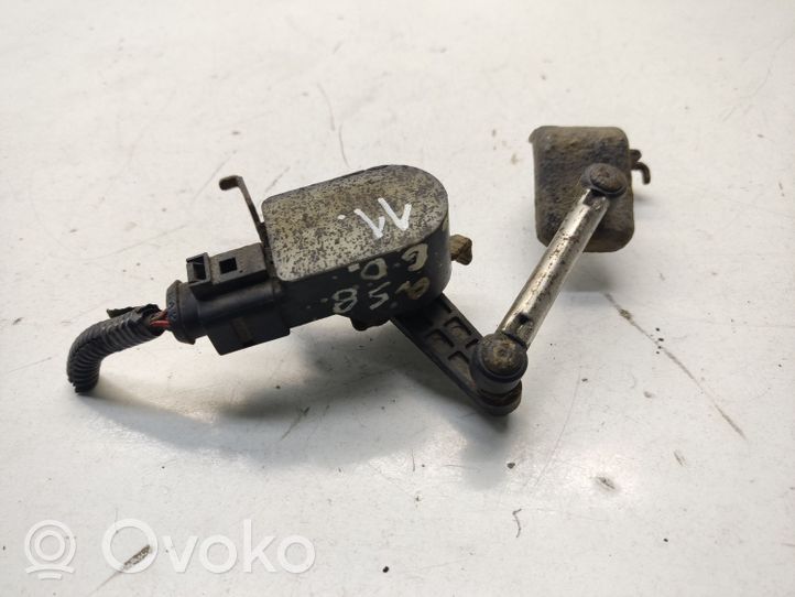 Nissan Qashqai Czujnik poziomowania tylnego zawieszenia pneumatycznego 5381289900