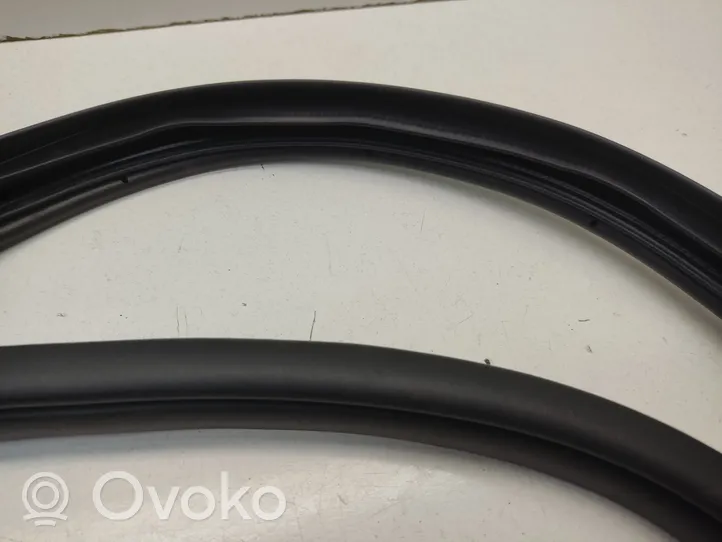 KIA Stonic Rear door rubber seal (on body) 