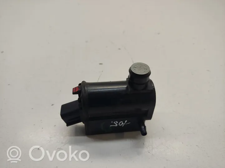 Hyundai Tucson TL Windscreen/windshield washer pump 985101W000